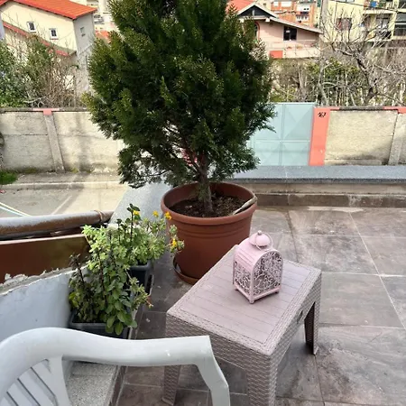 Lejlighed With Patio *