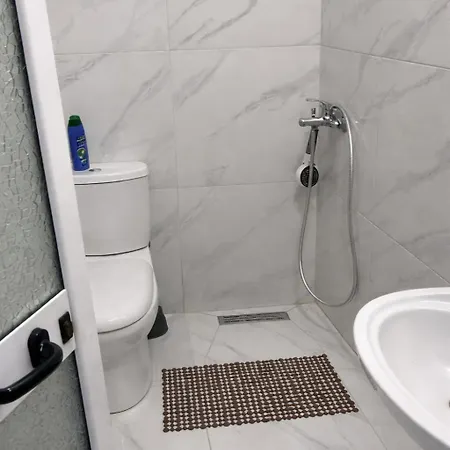 Διαμέρισμα With Patio Τίρανα