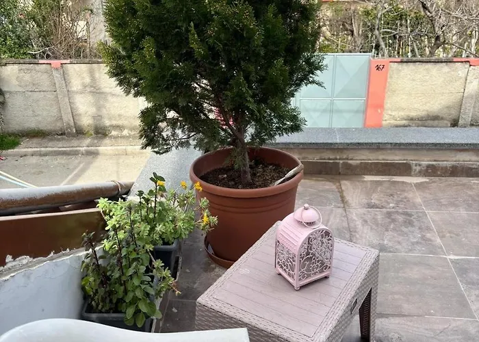 Διαμέρισμα With Patio *