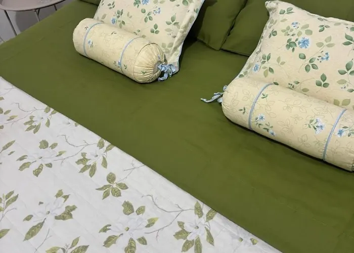 Apartment With Patio Tirana