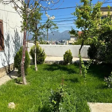 With Patio Apartmán