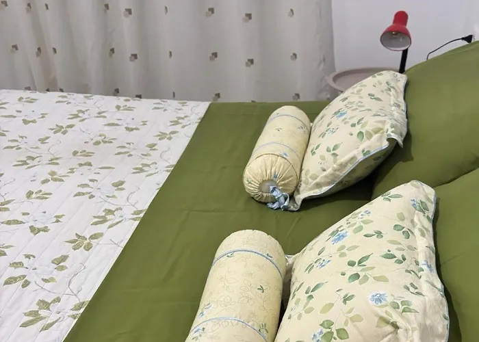 With Patio アパート ティラナ